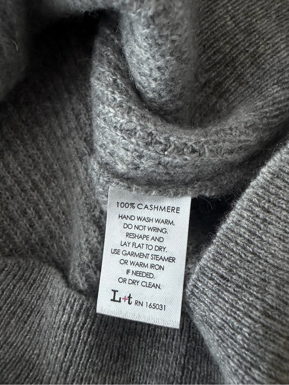 Cashmere Two-Tone V-Neck Sweater in Gray and Cream - Picture 3 of 5